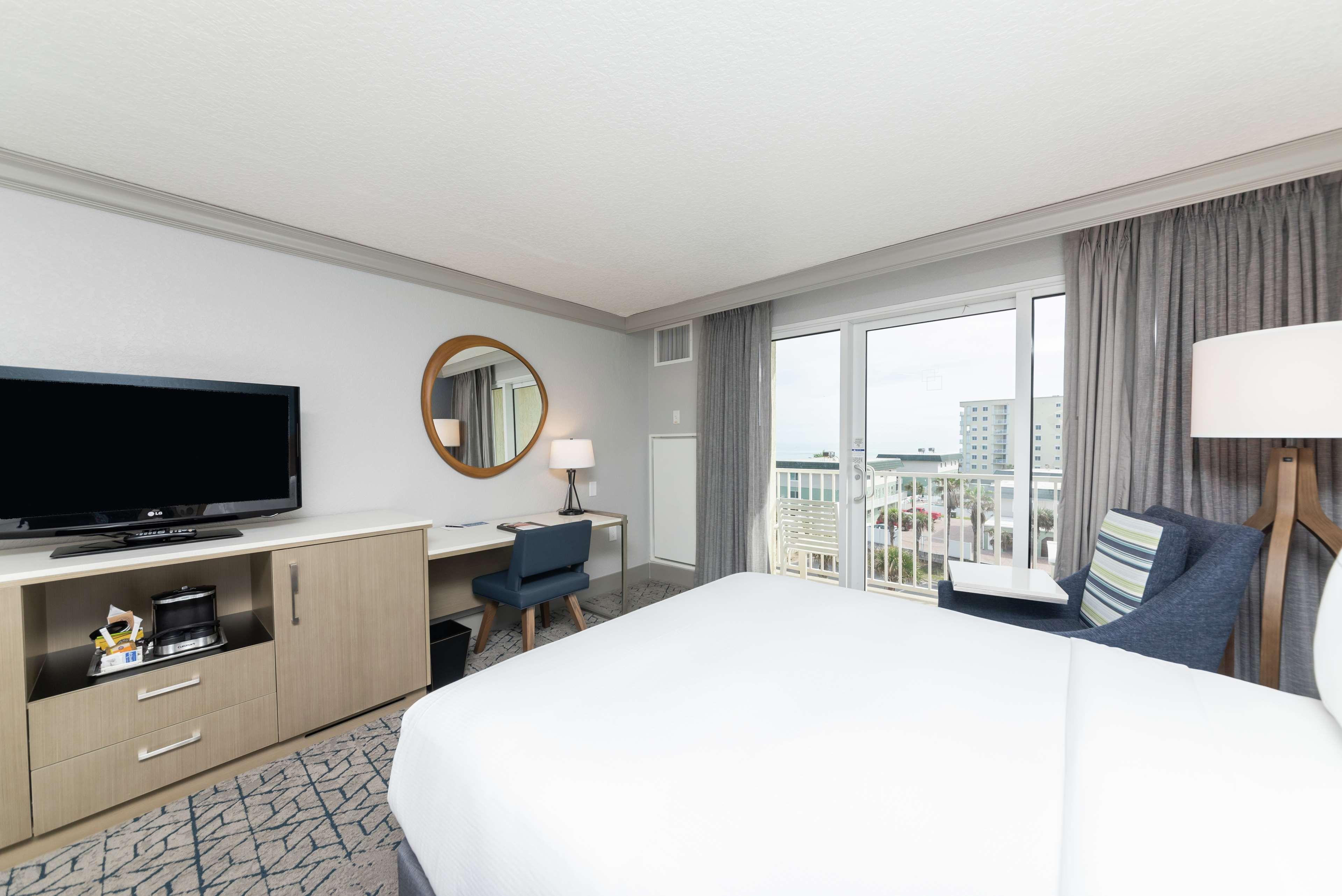 Hilton Melbourne Beach Oceanfront Экстерьер фото