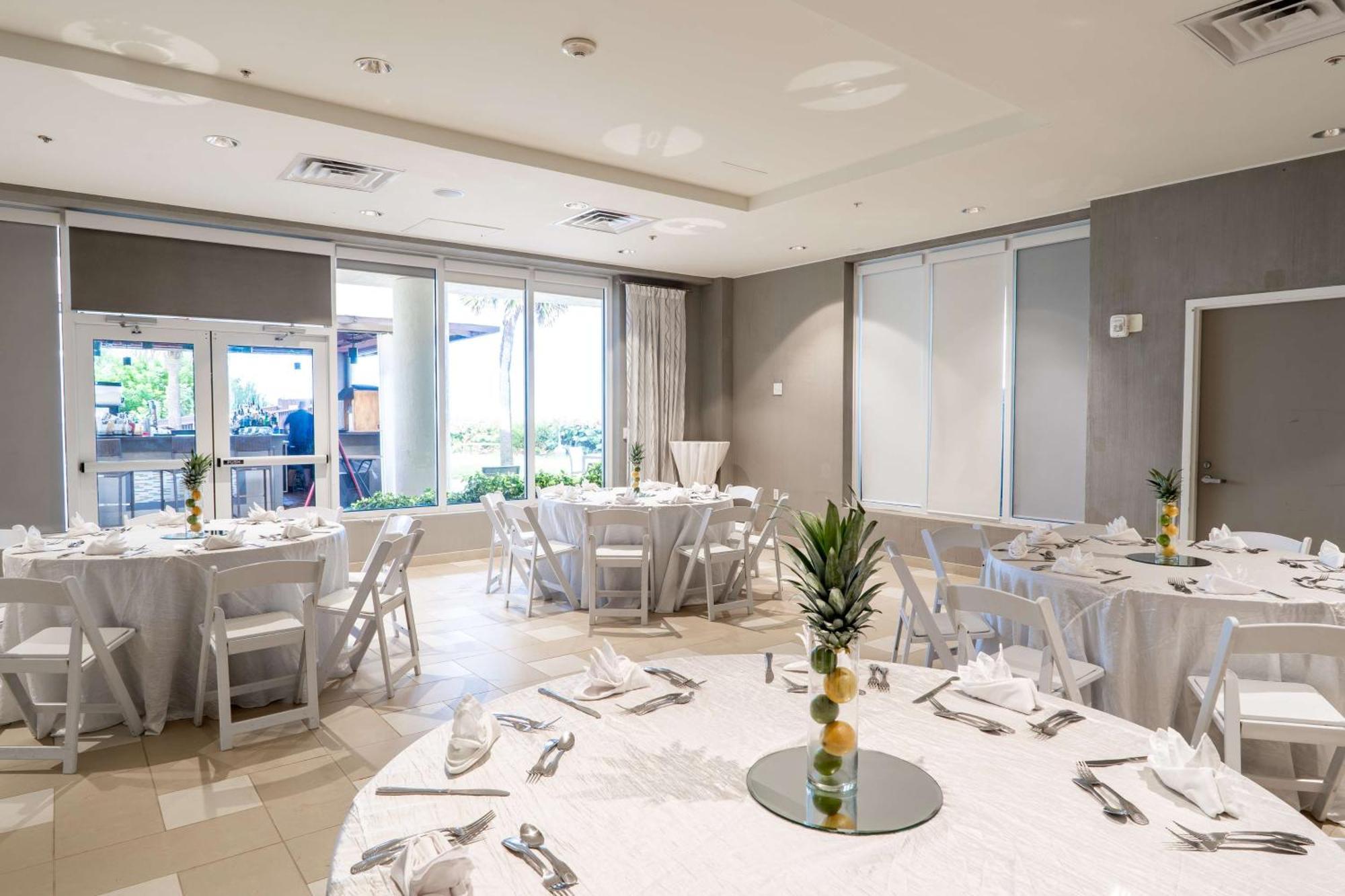 Hilton Melbourne Beach Oceanfront Экстерьер фото