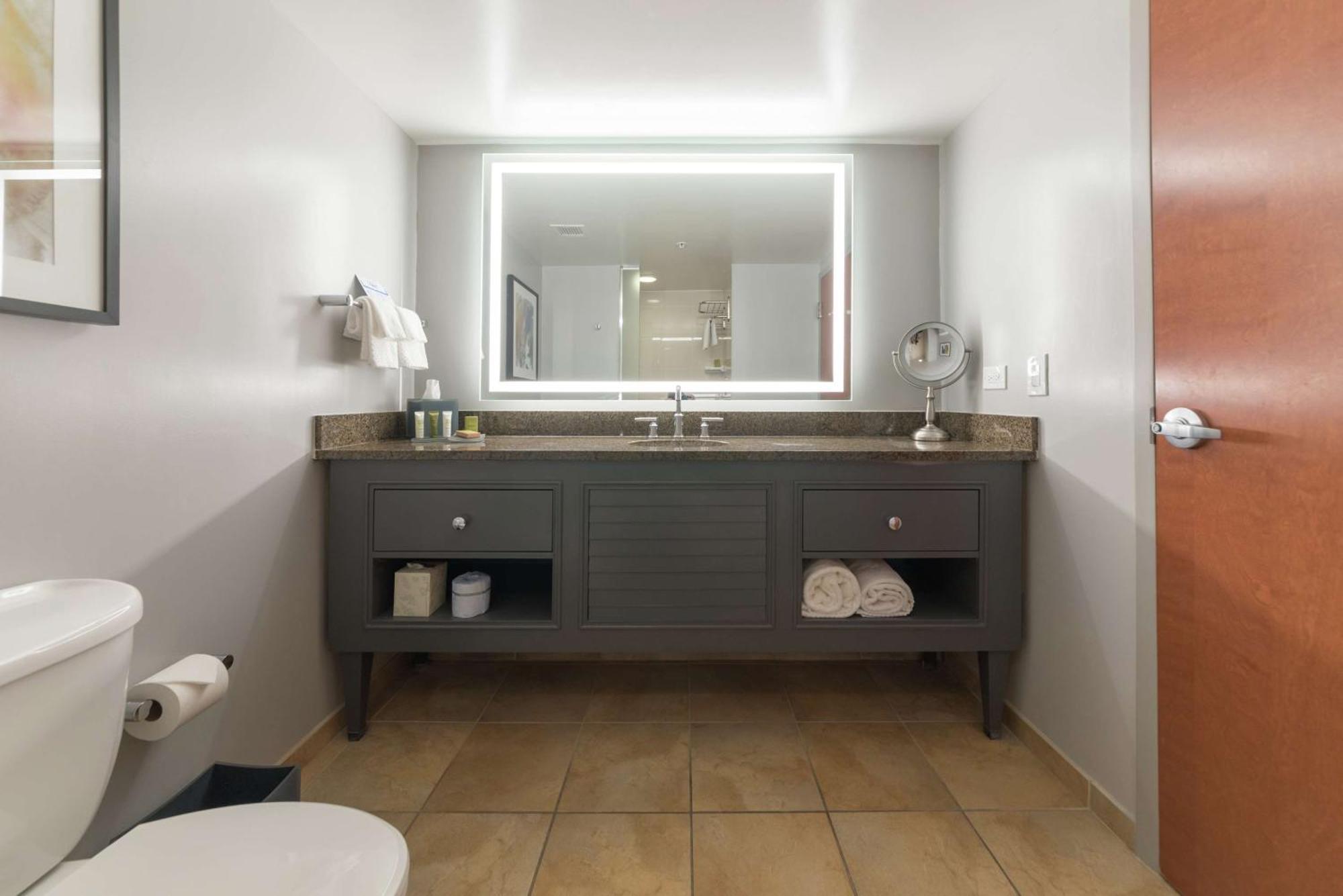 Hilton Melbourne Beach Oceanfront Экстерьер фото
