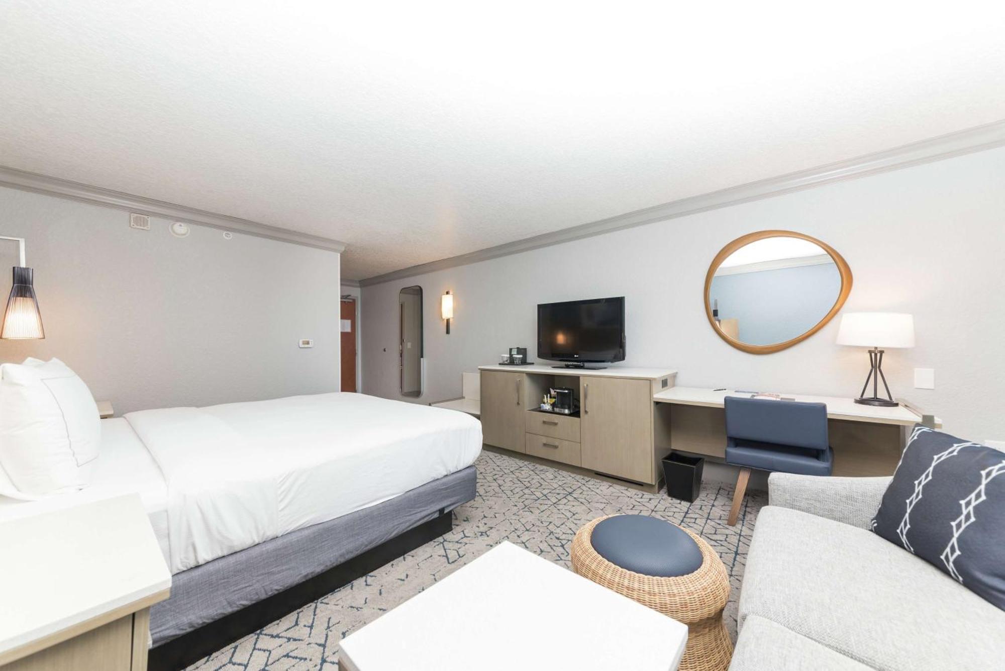 Hilton Melbourne Beach Oceanfront Экстерьер фото